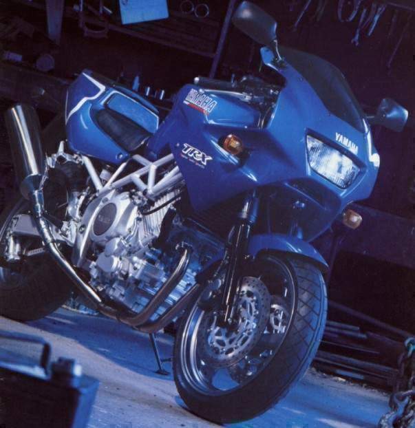 Мотоцикл Yamaha TRX 850 1996 фото