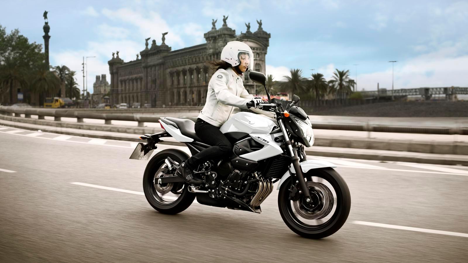 Мотоцикл Yamaha XJ6 2012 Мотоцикл Yamaha XJ6 2012