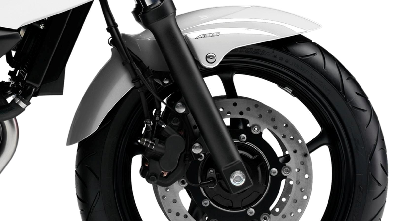 Мотоцикл Yamaha XJ6 2012 Мотоцикл Yamaha XJ6 2012